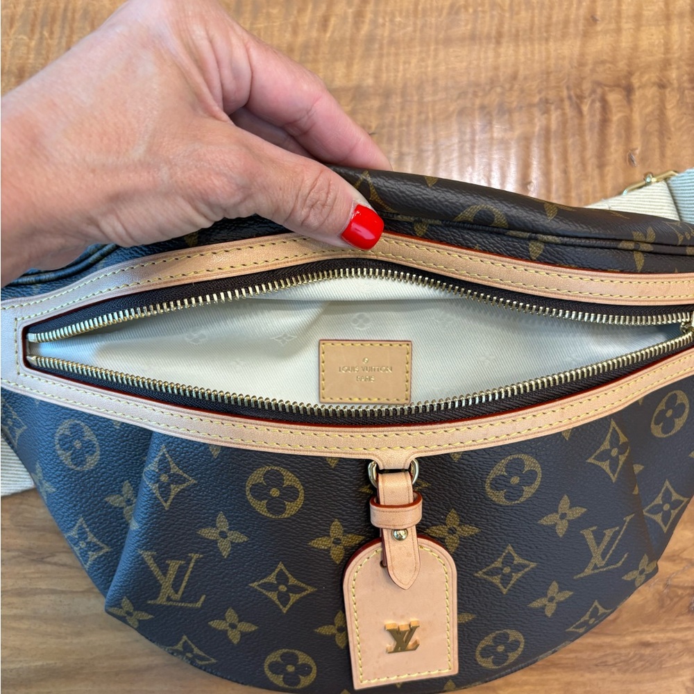 Louis Vuitton high Rise Monogram Canvas bumbag - Picture 5 of 9
